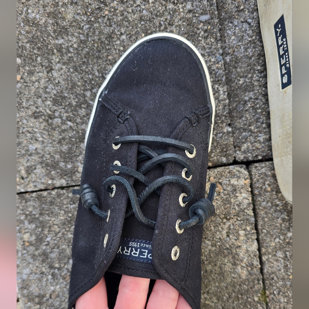Sperry Shoes - Picture 8 of 9